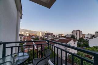 Гостевой дом Milara Apartments Будва Двухместный номер с 1 кроватью и террасой-2