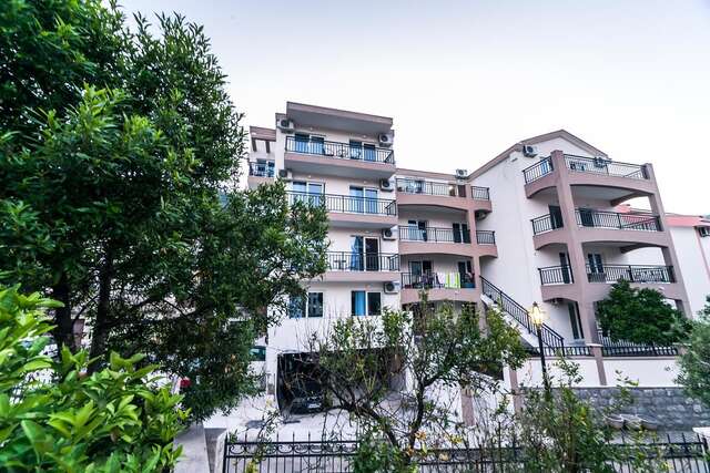 Гостевой дом Milara Apartments Будва-3